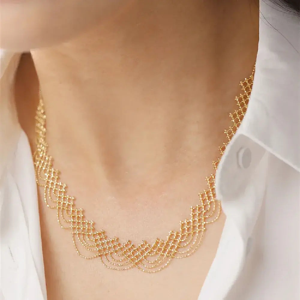 Collar de Oro 18K con Diseño de Encaje Arcoíris – Cadena Ajustable para Mujer Lumiere Jewelrys