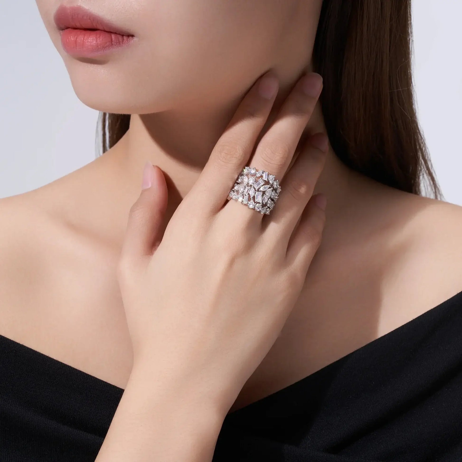 Anillo Moissanita Minimalista con Certificado GRA | Plata 925 Baño Platino | Elegancia Esencial Lumiere Jewelrys
