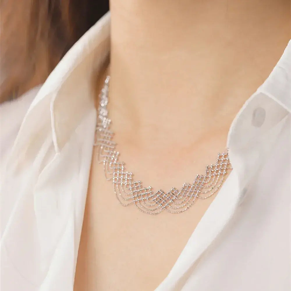 Collar de Oro 18K con Diseño de Encaje Arcoíris – Cadena Ajustable para Mujer Lumiere Jewelrys